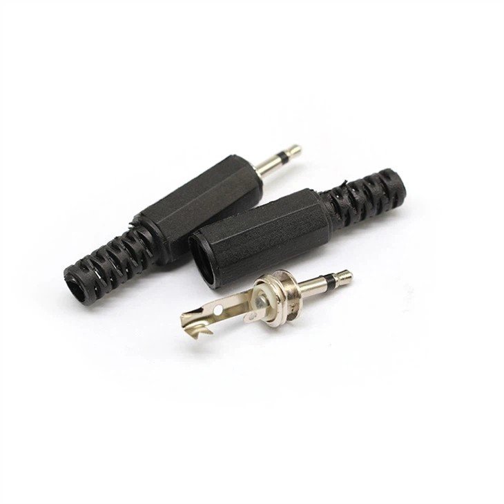 2.5 female audio plug